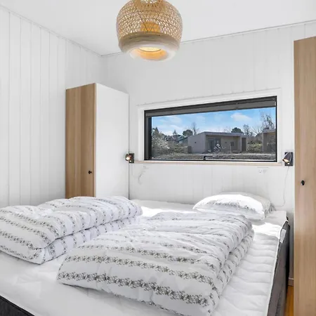 Semesterbostad 4 Bedroom Beautiful In