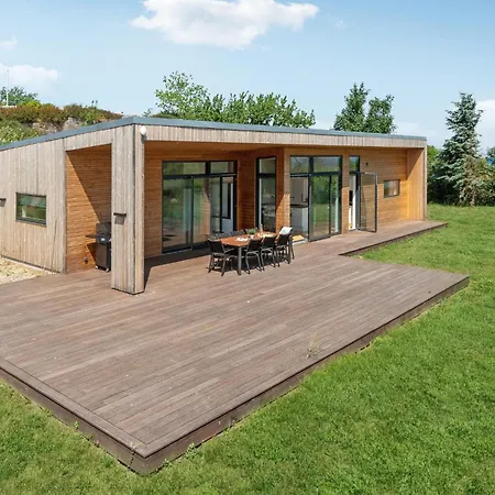 4 Bedroom Beautiful In Semesterbostad Allinge-Sandvig